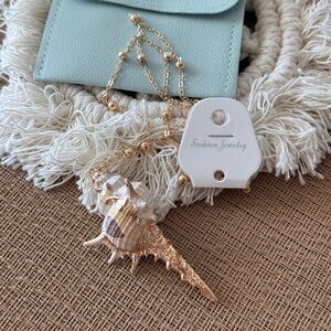 Gold Shell Pendant Necklace